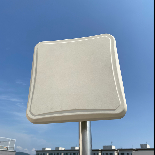 KS50038 | 3700~4200MHz 18dBI Directional Antenna with N Connector