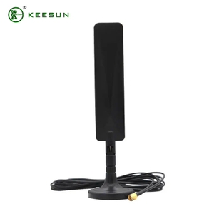 SU00005 | 700-2700MHz 3dBi Magnetic Base Antenna with RG174 Cable to SMA Connector