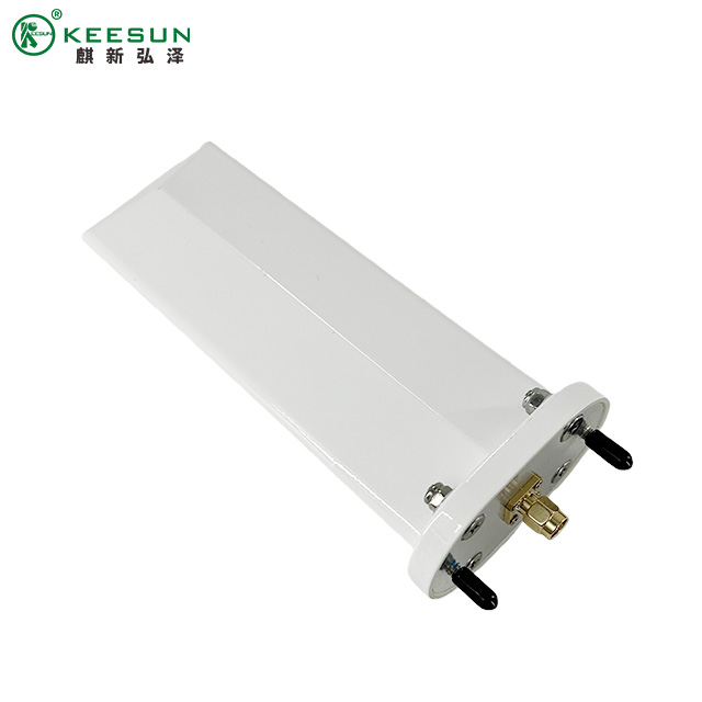 600–6000 MHz 2 DBi Omnidirectional Blade Antenna for UAV/Drone
