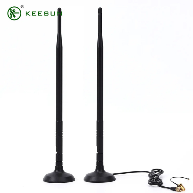  SU00002 | 868MHz 3dBi Suction Antenna on Magnetic Base with RG174 Cable to SMA Connector