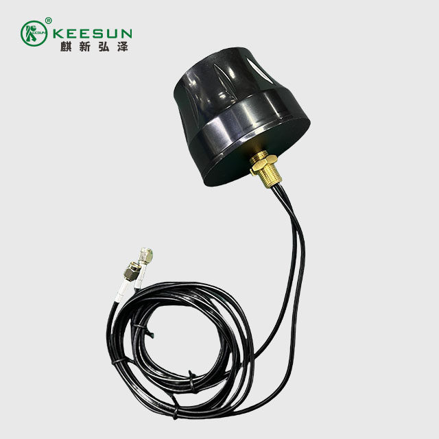 1575.42&plusmn;3MHz/4G 5dBi LTE Bracket antenna